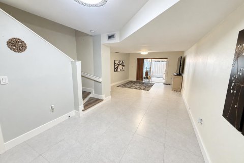 Copropriété à vendre à Miami, Floride: 2 chambres, 104.98 m2 № 2415618 - photo 11
