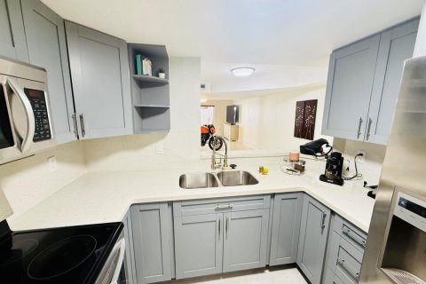 Copropriété à vendre à Miami, Floride: 2 chambres, 104.98 m2 № 2415618 - photo 6