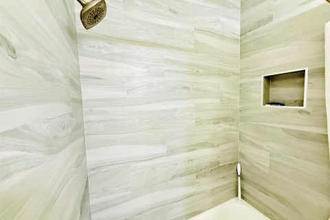 Copropriété à vendre à Miami, Floride: 2 chambres, 104.98 m2 № 2415618 - photo 25