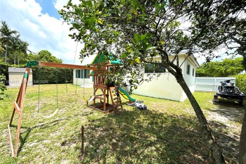 Casa en alquiler en North Miami, Florida, 3 dormitorios, 137.68 m2 № 2026331 - foto 25