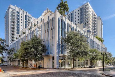 Condo in Orlando, Florida, 2 bedrooms  № 2211881 - photo 3