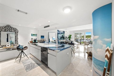 Condo in Boca Raton, Florida, 1 bedroom  № 2252001 - photo 4