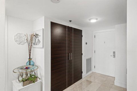 Condo in Boca Raton, Florida, 1 bedroom  № 2252001 - photo 2