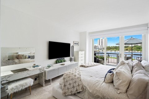 Condo in Boca Raton, Florida, 1 bedroom  № 2252001 - photo 13