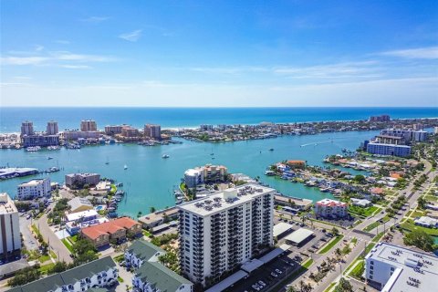 Condo in Clearwater, Florida, 2 bedrooms  № 2361535