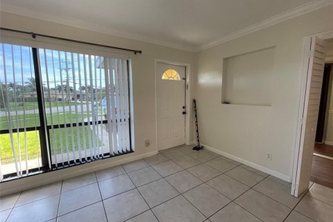 Villa ou maison à louer à Margate, Floride: 2 chambres, 98.48 m2 № 2189691 - photo 6