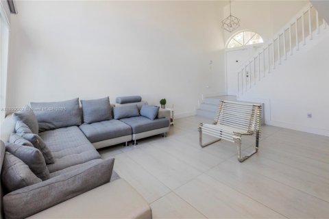 House in Weston, Florida 4 bedrooms, 171.4 sq.m. № 1951923 - photo 29