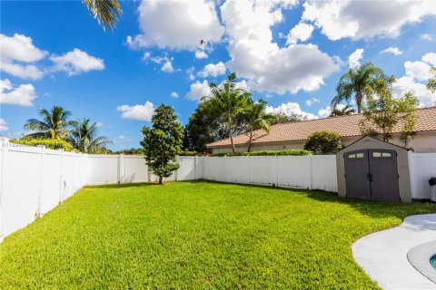 House in Weston, Florida 4 bedrooms, 171.4 sq.m. № 1951923 - photo 13