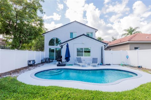 House in Weston, Florida 4 bedrooms, 171.4 sq.m. № 1951923 - photo 19