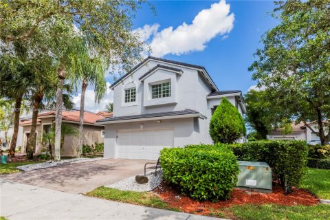 House in Weston, Florida 4 bedrooms, 171.4 sq.m. № 1951923 - photo 5