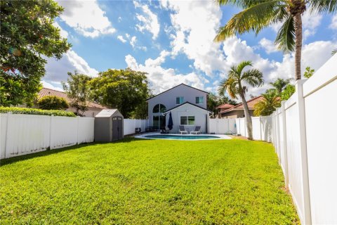 House in Weston, Florida 4 bedrooms, 171.4 sq.m. № 1951923 - photo 18