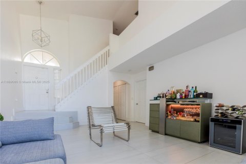 House in Weston, Florida 4 bedrooms, 171.4 sq.m. № 1951923 - photo 28