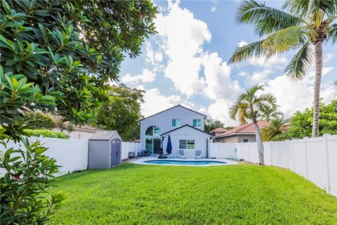 House in Weston, Florida 4 bedrooms, 171.4 sq.m. № 1951923 - photo 16