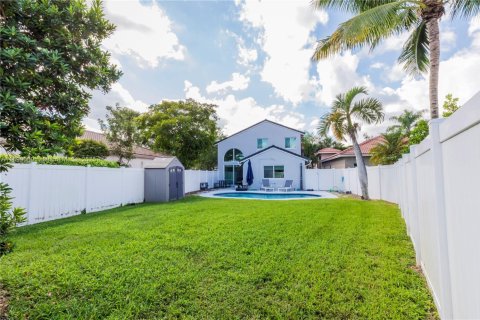 House in Weston, Florida 4 bedrooms, 171.4 sq.m. № 1951923 - photo 9