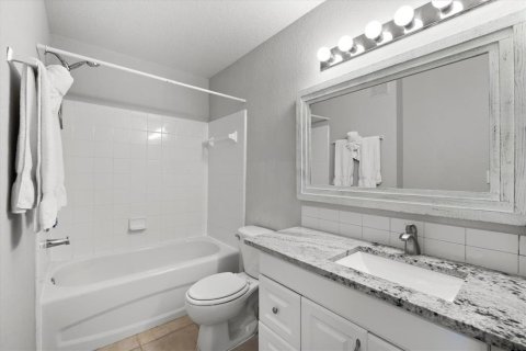 Condo in Bradenton, Florida, 2 bedrooms  № 1535478 - photo 15
