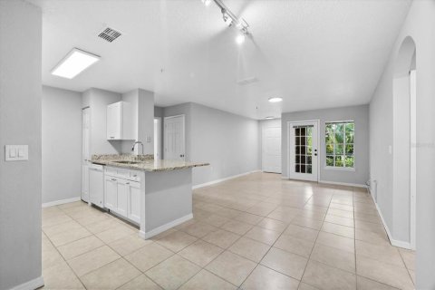 Condo in Bradenton, Florida, 2 bedrooms  № 1535478 - photo 9