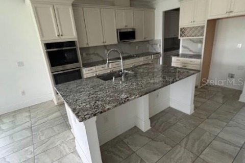 House in Riverview, Florida 5 bedrooms, 329.99 sq.m. № 2393977 - photo 5
