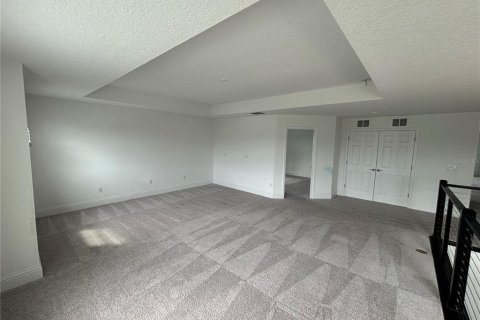 House in Riverview, Florida 5 bedrooms, 329.99 sq.m. № 2393977 - photo 29