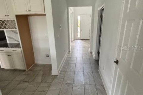 House in Riverview, Florida 5 bedrooms, 329.99 sq.m. № 2393977 - photo 6