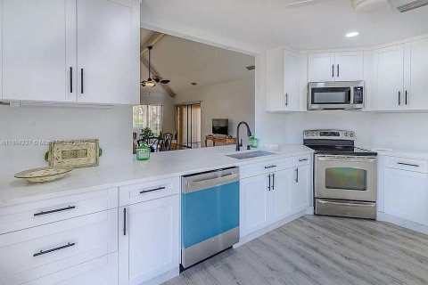 Casa en venta en Hobe Sound, Florida, 3 dormitorios, 147.44 m2 № 1946075 - foto 7