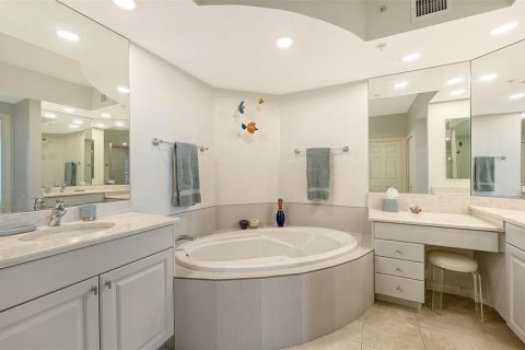 Copropriété à vendre à Osprey, Floride: 3 chambres, 240.99 m2 № 2427513 - photo 26