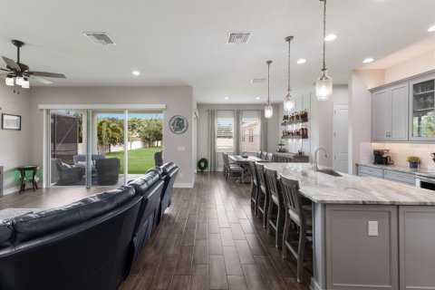 Casa en venta en Bradenton, Florida, 4 dormitorios, 232.81 m2 № 1677232 - foto 9