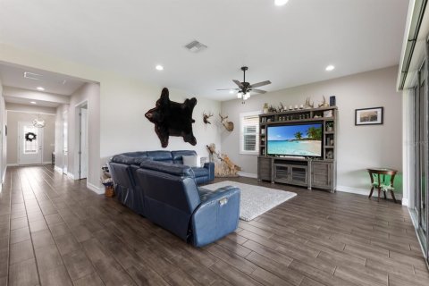Casa en venta en Bradenton, Florida, 4 dormitorios, 232.81 m2 № 1677232 - foto 15