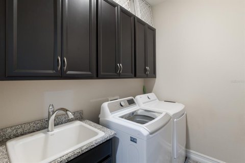 Casa en venta en Bradenton, Florida, 4 dormitorios, 232.81 m2 № 1677232 - foto 25
