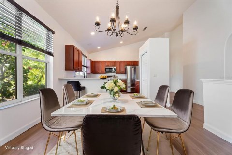 Villa ou maison à vendre à Orlando, Floride: 4 chambres, 187.2 m2 № 1630186 - photo 3