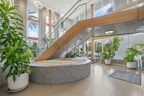 Condominio en alquiler en Miami, Florida, 3 dormitorios, 143.72 m2 № 1990991 - foto 6