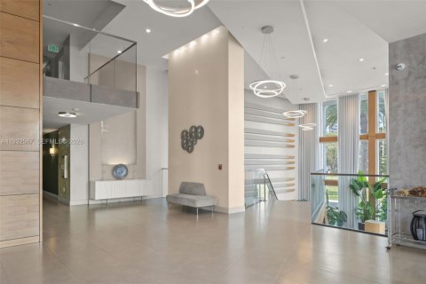 Condominio en alquiler en Miami, Florida, 3 dormitorios, 143.72 m2 № 1990991 - foto 10