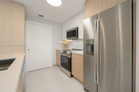 Condominio en alquiler en Miami, Florida, 3 dormitorios, 143.72 m2 № 1990991 - foto 22