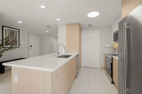 Condominio en alquiler en Miami, Florida, 3 dormitorios, 143.72 m2 № 1990991 - foto 23