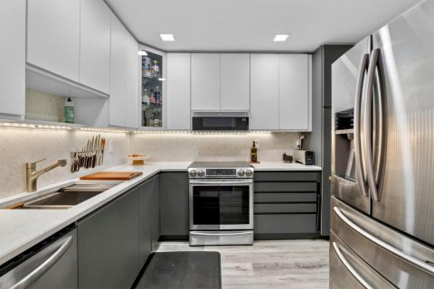 Condominio en venta en Fort Lauderdale, Florida, 2 dormitorios, 124.86 m2 № 2342995 - foto 2