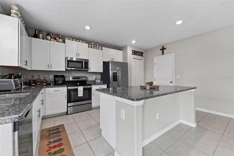 House in Plant City, Florida 4 bedrooms, 244.61 sq.m. № 1717235 - photo 7