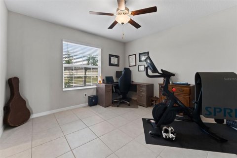 House in Plant City, Florida 4 bedrooms, 244.61 sq.m. № 1717235 - photo 14
