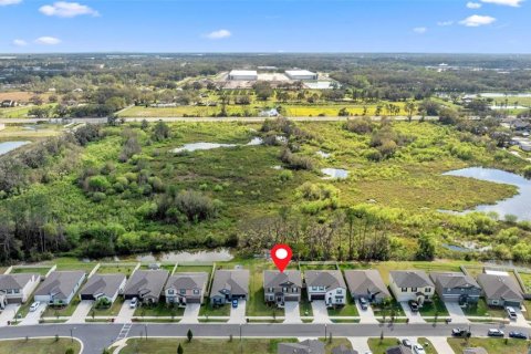 House in Plant City, Florida 4 bedrooms, 244.61 sq.m. № 1717235 - photo 23