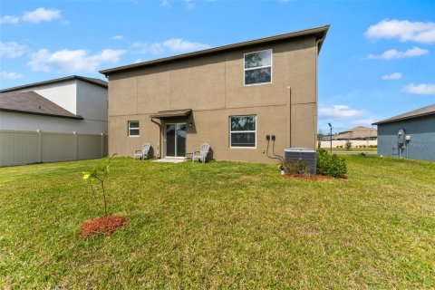 House in Plant City, Florida 4 bedrooms, 244.61 sq.m. № 1717235 - photo 20