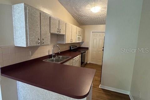 Casa en alquiler en Tampa, Florida, 3 dormitorios, 130.81 m2 № 1883272 - foto 10