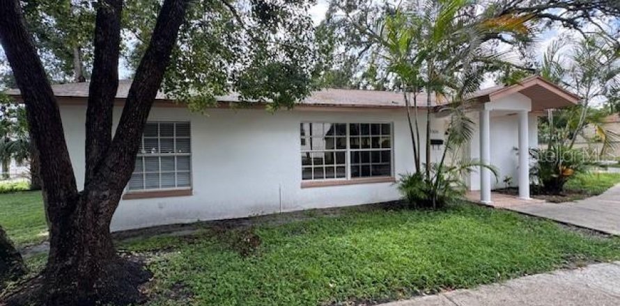 Casa en Tampa, Florida 3 dormitorios, 130.81 m2 № 1883272