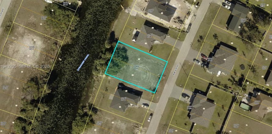 Terrain à Cape Coral, Floride № 2059820