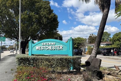 Propiedad comercial en venta en Miami, Florida № 2031704 - foto 11