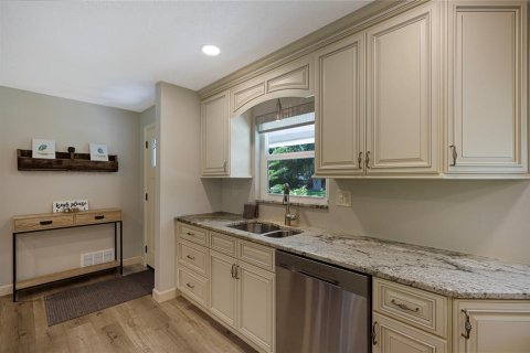 Villa ou maison à vendre à Palm Harbor, Floride: 2 chambres, 89.37 m2 № 1847911 - photo 10