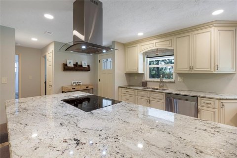 Villa ou maison à vendre à Palm Harbor, Floride: 2 chambres, 89.37 m2 № 1847911 - photo 5
