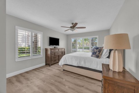 Condo in Palm Beach Gardens, Florida, 2 bedrooms  № 2246299 - photo 21