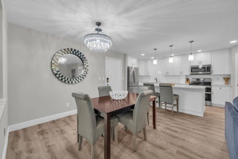 Condo in Palm Beach Gardens, Florida, 2 bedrooms  № 2246299 - photo 13