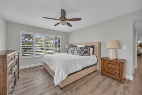 Condo in Palm Beach Gardens, Florida, 2 bedrooms  № 2246299 - photo 22