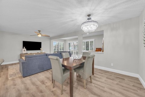 Condo in Palm Beach Gardens, Florida, 2 bedrooms  № 2246299 - photo 15