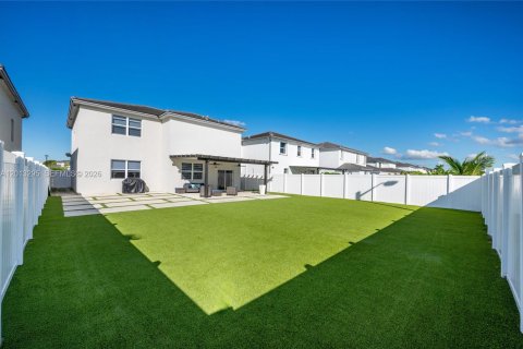 Villa ou maison à vendre à Miami, Floride: 4 chambres, 240.71 m2 № 2084828 - photo 15