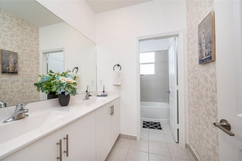Villa ou maison à vendre à Miami, Floride: 4 chambres, 240.71 m2 № 2084828 - photo 20